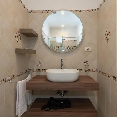 Guest house Nox 5*